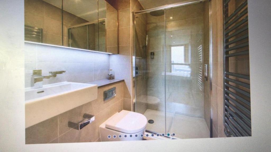 Luxurious Serviced Apartment In Croydon Exterior photo