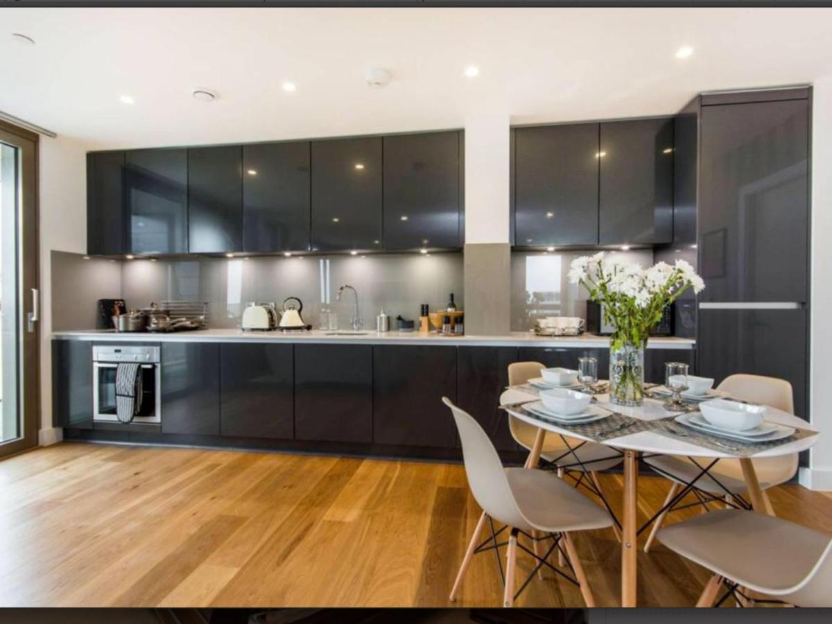 Luxurious Serviced Apartment In Croydon Exterior photo